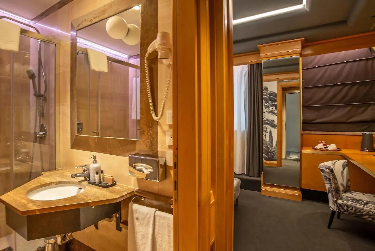 Hotel White Rome