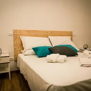 nicole-apartment-pontedera.it-tuscanyhotel.com/